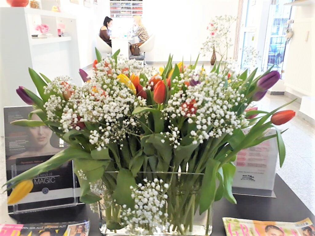 Über uns IBX System zur intensiven Kräftigung der Naturnägel