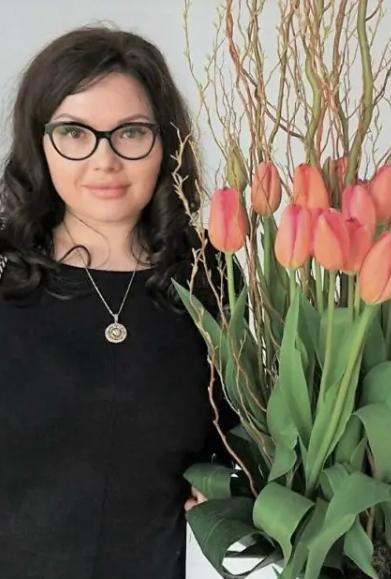 Elena – Zertifizierte Pigmentistin und Inhaberin von Absolute Beauty Düsseldorf
